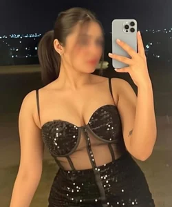 Call Girl Zirakpur Sakshi